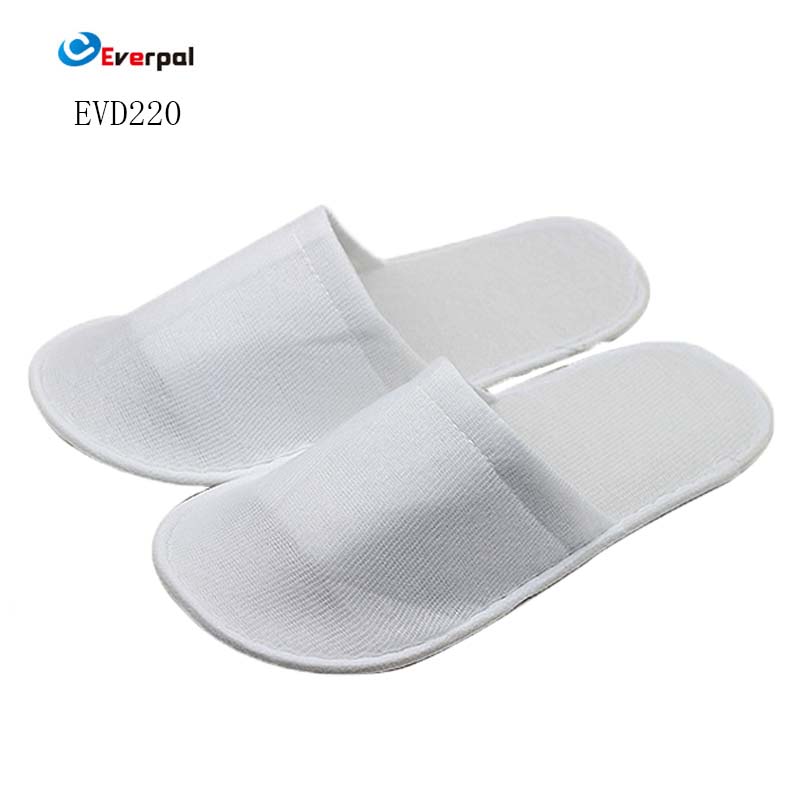 मेहमानों के लिए डिस्पोजेबल चप्पल